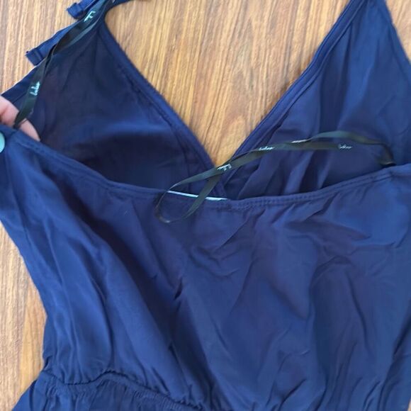 Lulus Navy one piece halter jumper. Pants size S rayon - Picture 5 of 5